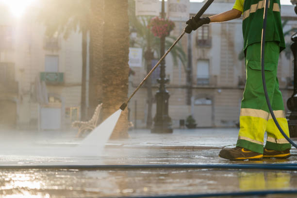 Best Garage Pressure Washing  in Monmouth, IL